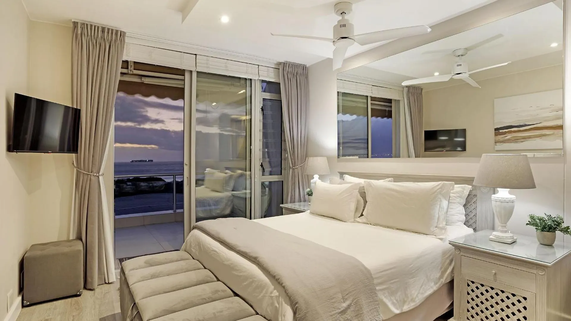 Dolphin Beach H106 By Hostagents Bloubergstrand 0*,