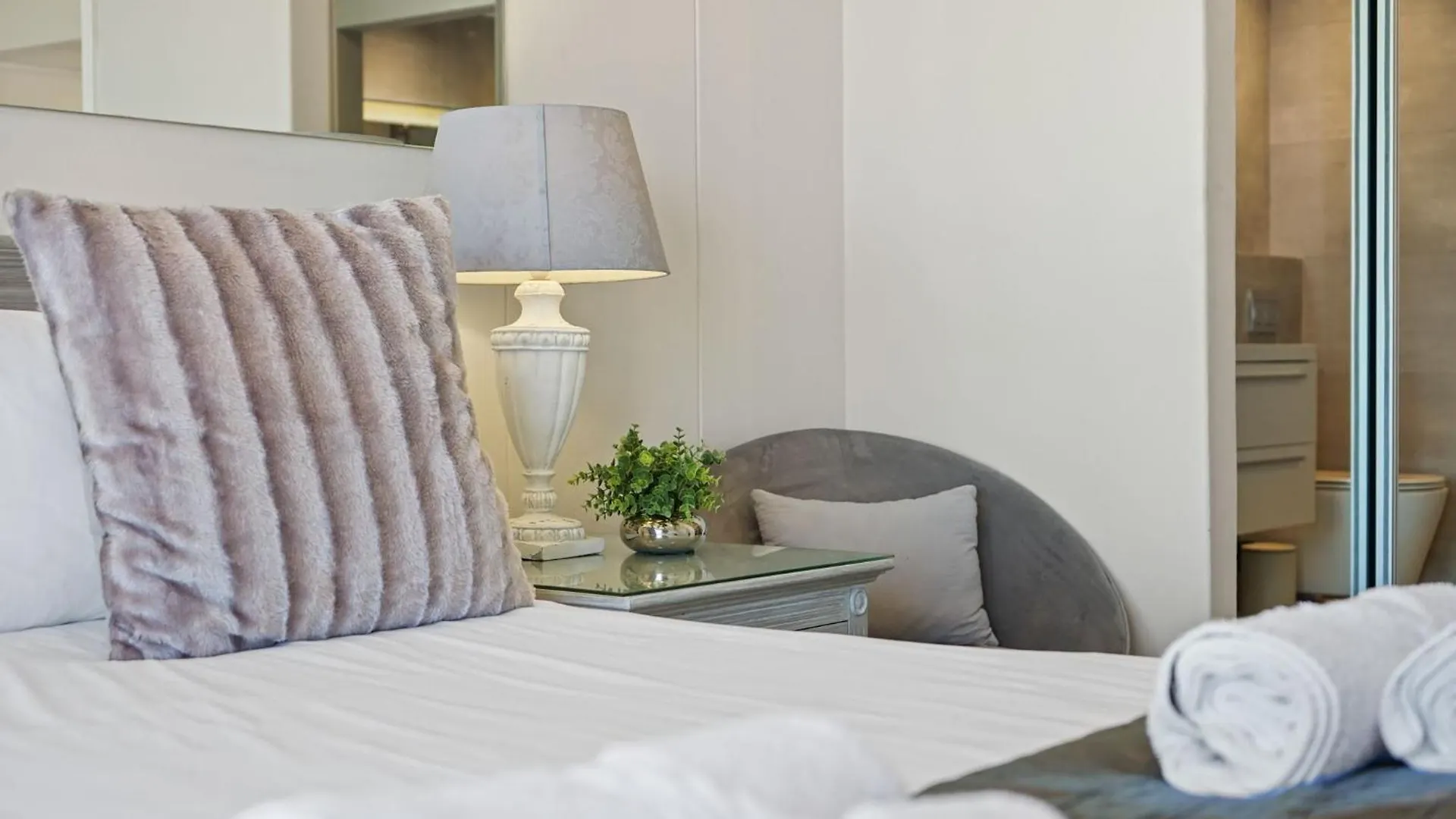 Dolphin Beach H106 By Hostagents Bloubergstrand Apartment